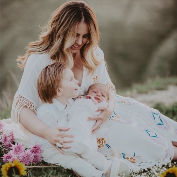 Meet your Posher, Hillary - Picture 1 of 1